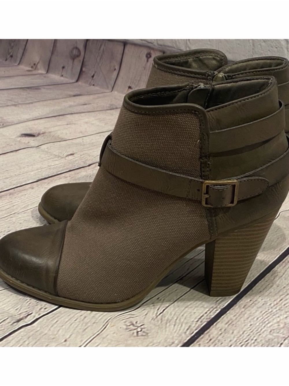 LAUREN CONRAD Brown Heeled Ankle Boots with Buckle-9